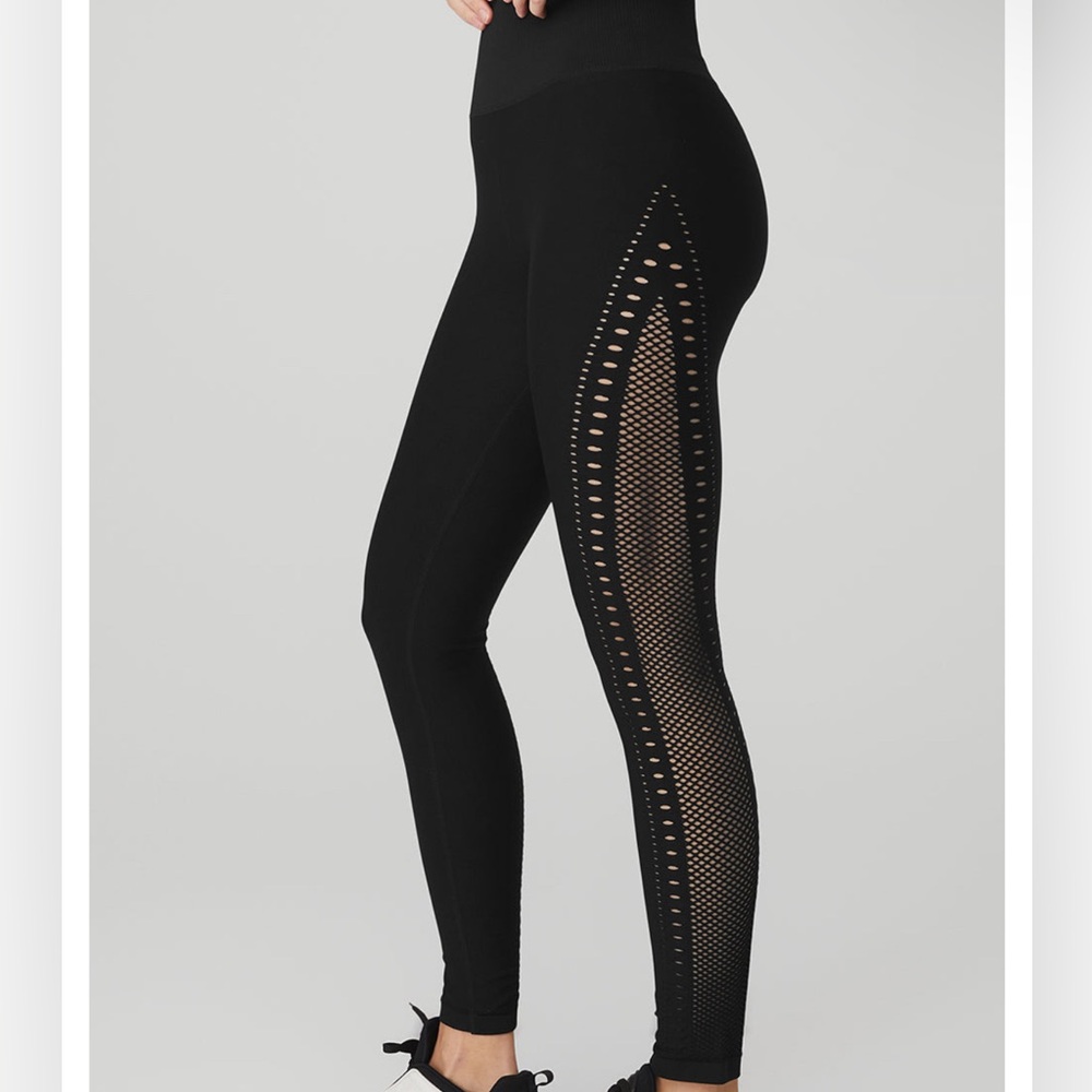 Alo Yoga Seamless High-Waist 7/8 Open Air Legging - Black